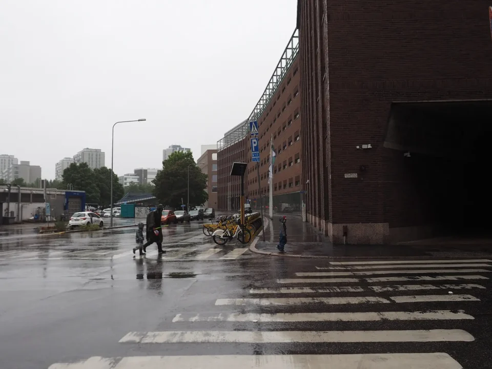 Lintulahdenkuja street in Sörnäinen, Helsinki, on a rainy day
